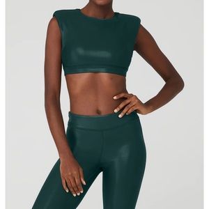 Alo High Shine Matching Set - Sports Bra Boot Cut Leggings - Metallic Green